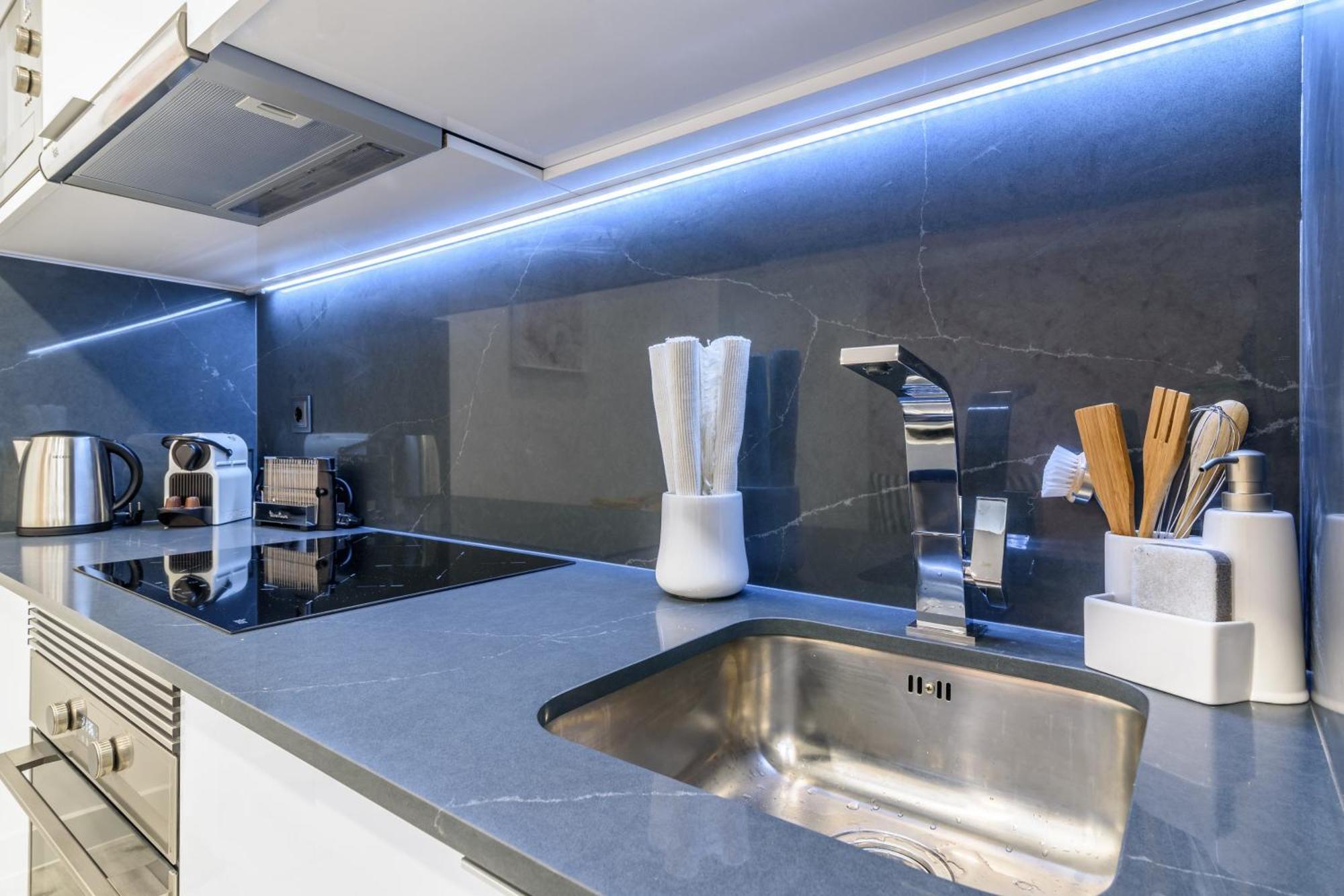 Whome City Chic Escape: Your Stylish Haven In Downtown Lisboa المظهر الخارجي الصورة