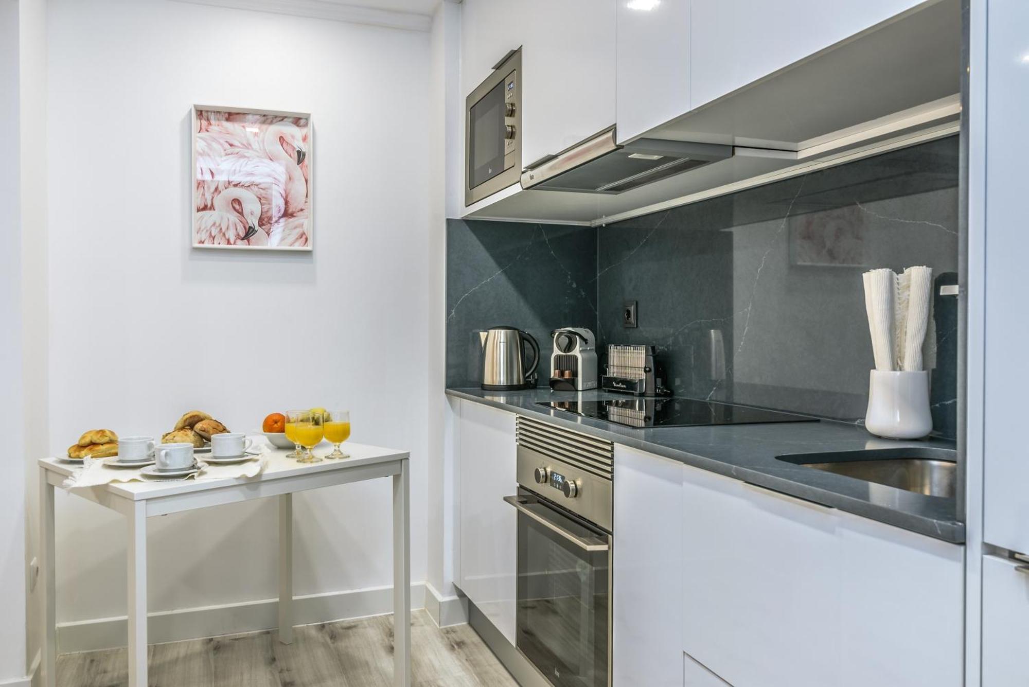 Whome City Chic Escape: Your Stylish Haven In Downtown Lisboa المظهر الخارجي الصورة